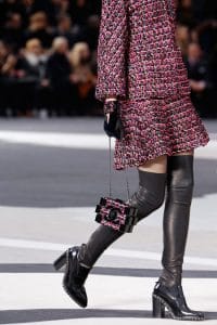 Chanel Black/Pink Tweed Lego Clutch Bag - Fall 2013 Runway