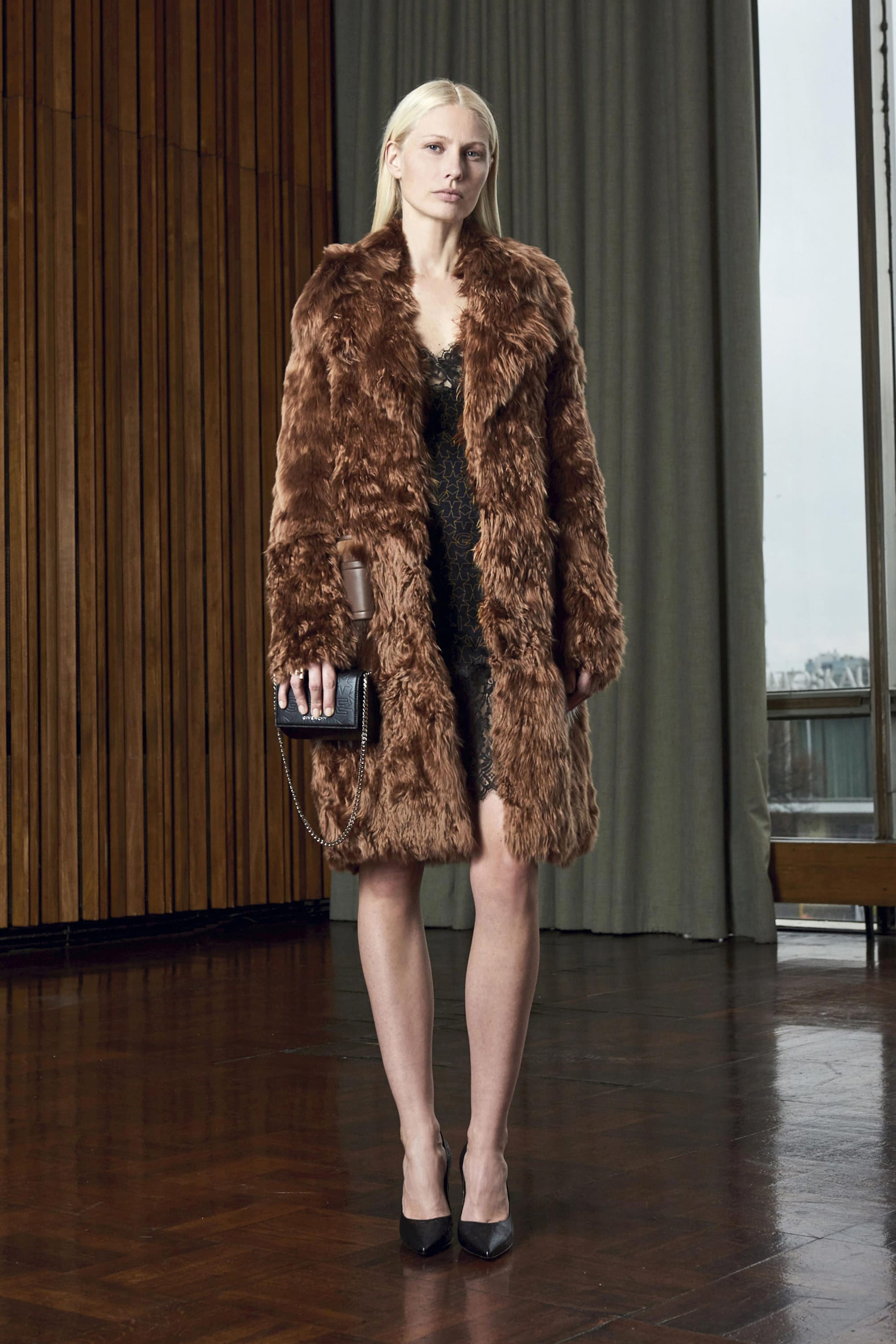 Givenchy Pre-Fall 2016 Collection | Spotted Fashion