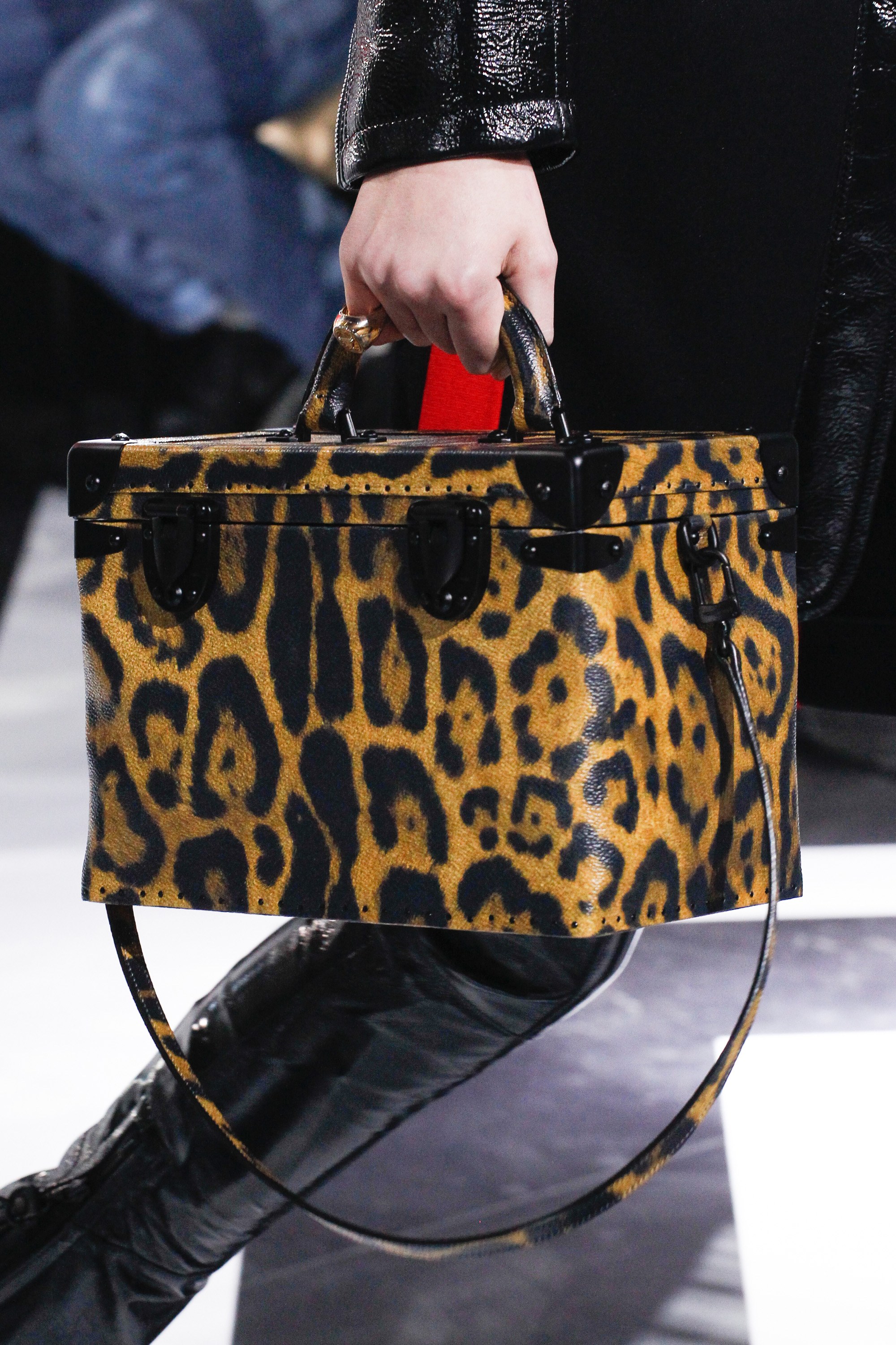 Louis Vuitton Fall/Winter 2016 Runway Bag Collection – Spotted Fashion