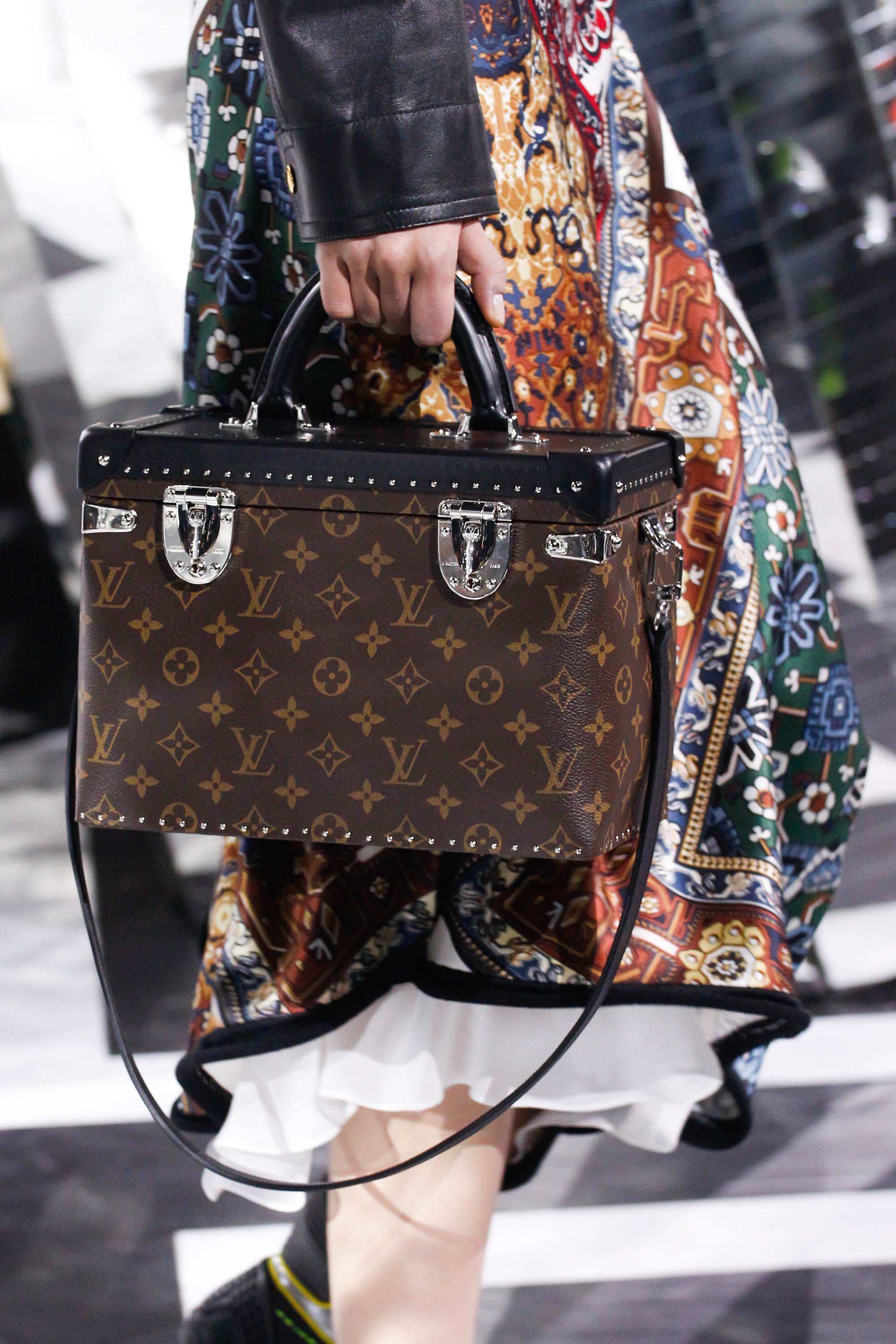 Louis Vuitton Fall/Winter 2016 Runway Bag Collection – Spotted Fashion