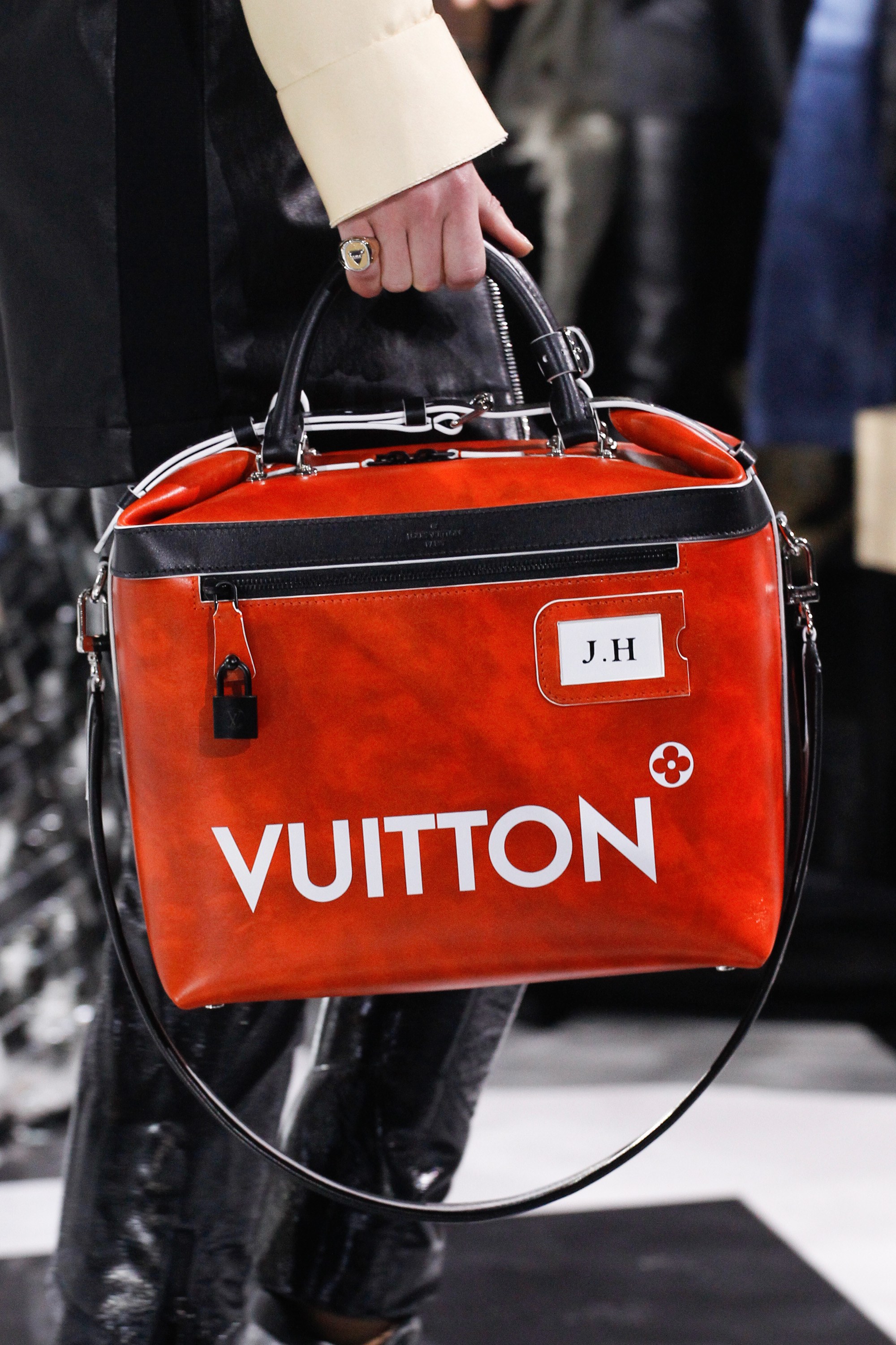Louis Vuitton Fall/Winter 2016 Runway Bag Collection – Spotted Fashion