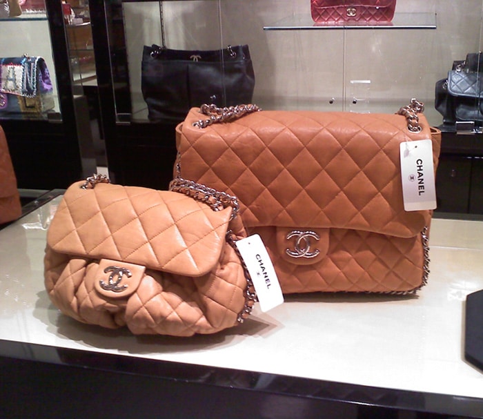 Chanel  255 Crossbody bag at auction  LOTART