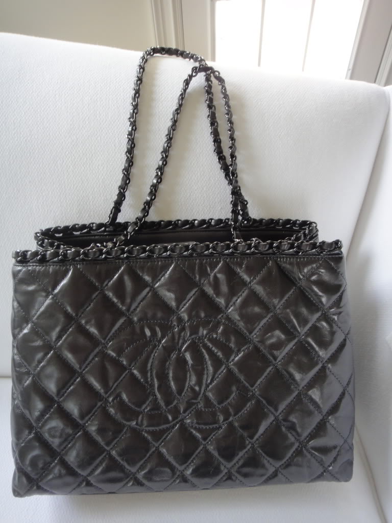 Chanel chain on sale me tote