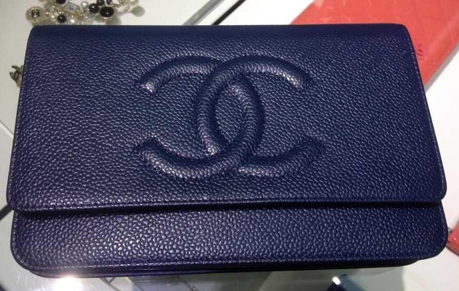 Chanel Navy Blue CC Business Affinity Small Bag – The Closet