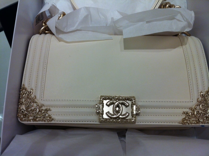 Chanel boy versailles online