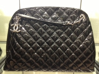 Pin by Danielle Sawyers on Handbags 3  Chanel bag, Gold chanel handbag,  Bags