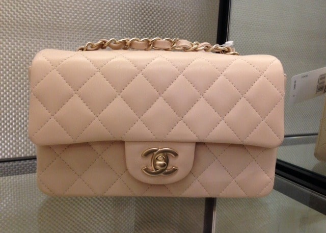 CHANEL classic beige leather flap bag 'Golden Class' in 2023