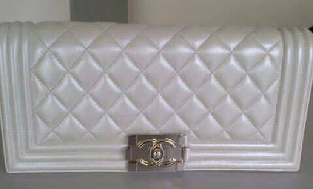 Chanel Boy Clutch - 8 For Sale on 1stDibs