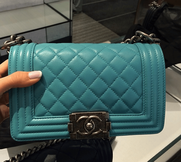 Introducir 61+ imagen turquoise chanel bag - Abzlocal.mx