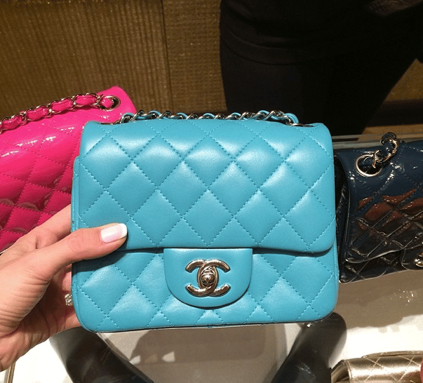 chanel mini caviar flap