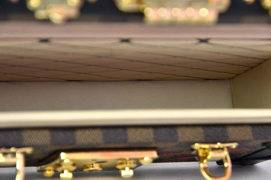 LV petite malle bag - Treasure trunk vs classic top closure minaudière