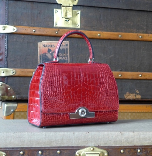 MOYNAT Presents The Smallest Réjane Ever Made - The Closeteur