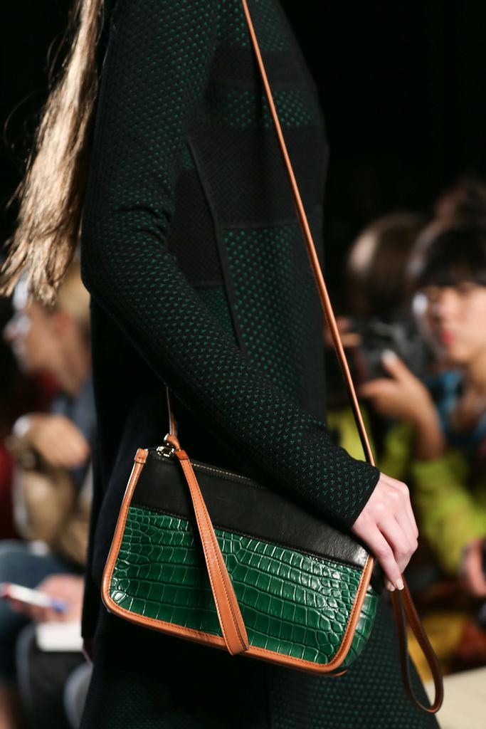 Runway Handbag Green/Black Pyramid - Women's Bags