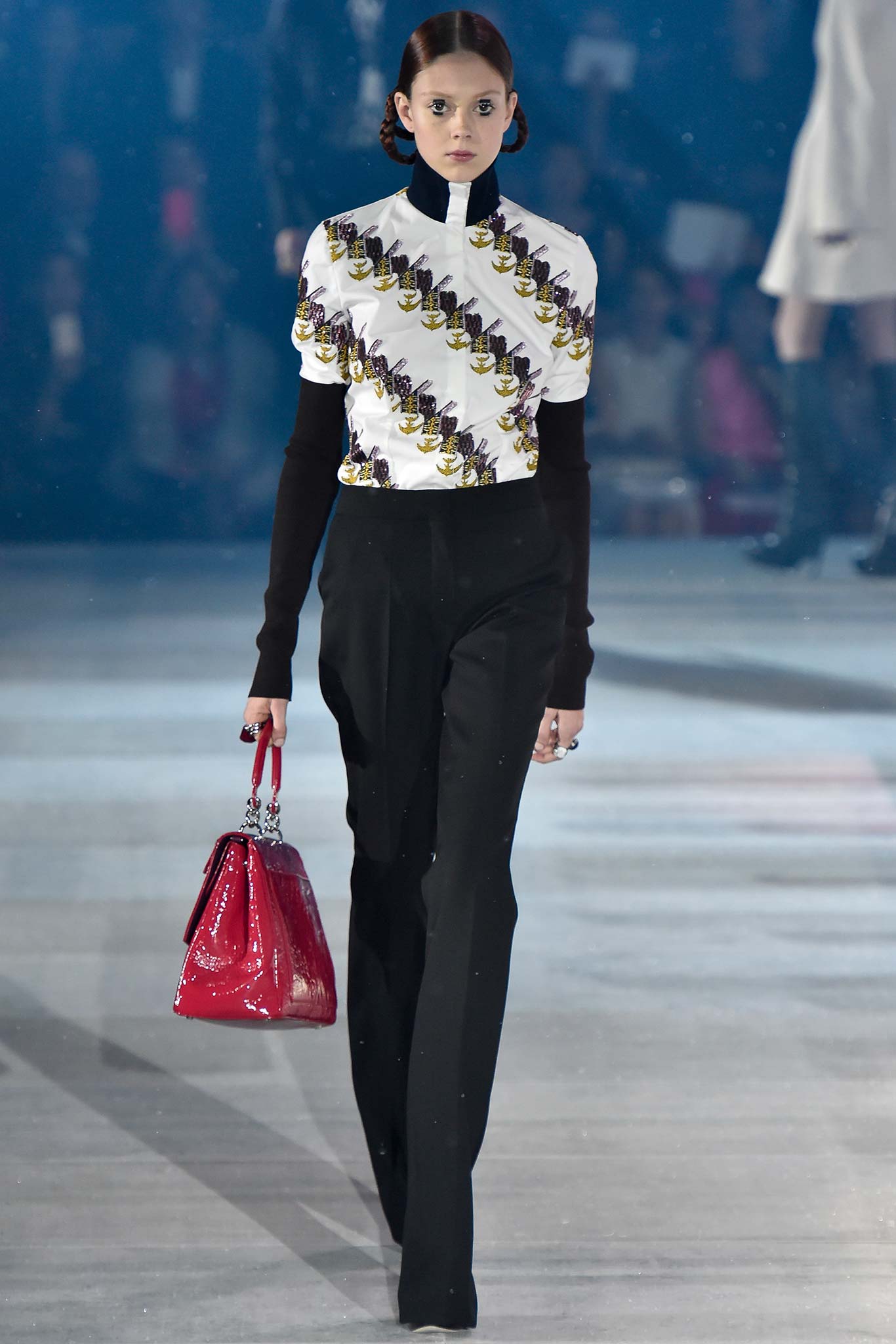 Louis Vuitton Pre-Fall 2015 Fashion Show