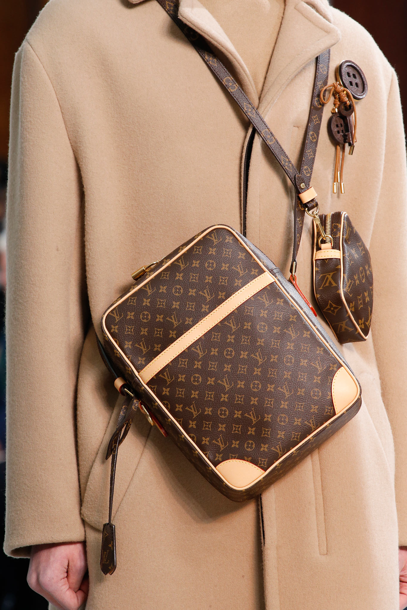 Louis Vuitton Men's Fall / Winter 2015 Runway Bags featuring Damier  Graphite Nemeth Print - Spotted Fashion