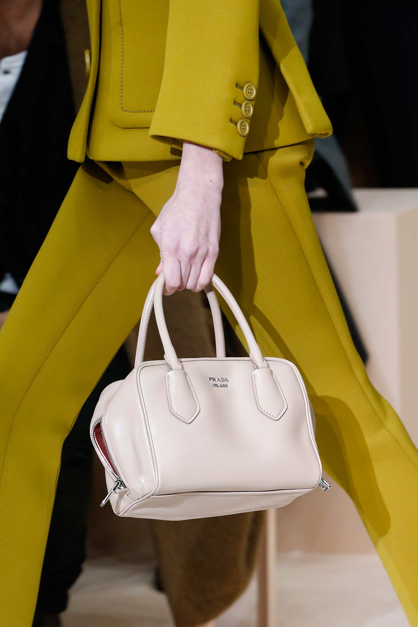 BILD 1_ Schlussbild Prada bag, fall 2015, irmasworld, irma travels