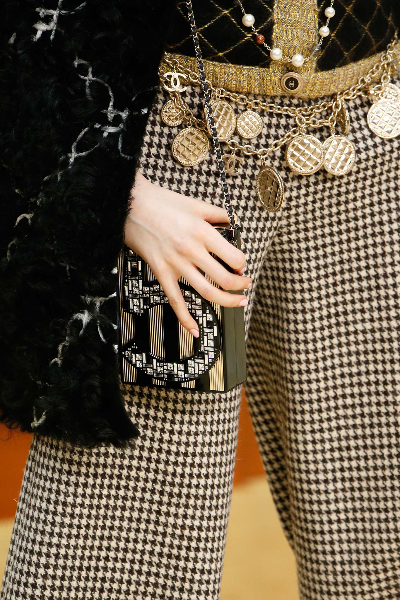 Chanel Fall/Winter 2015 Runway Bag Collection featuring the Brasserie ...