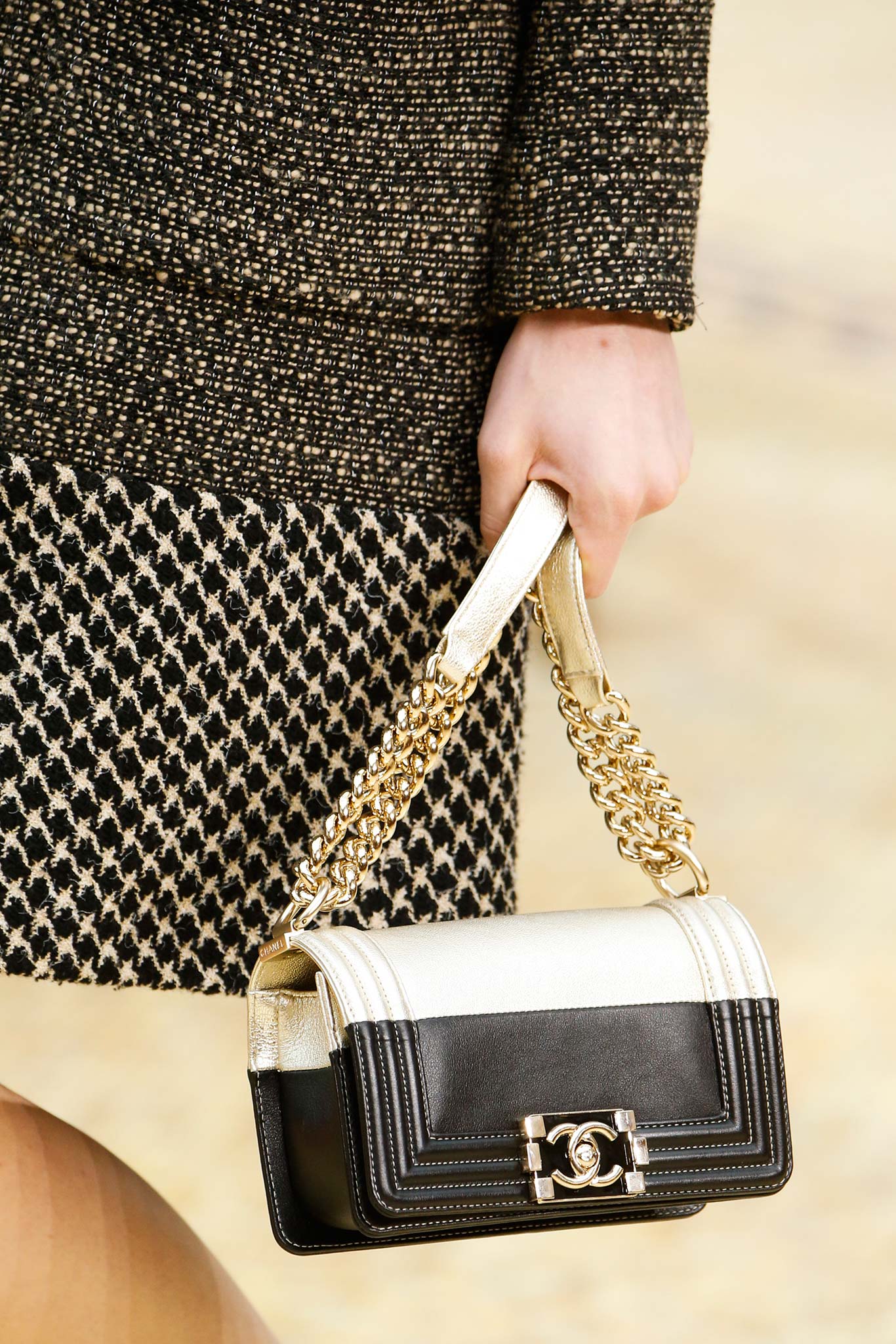 Chanel Fall/Winter 2015 Runway Bag Collection featuring the Brasserie ...