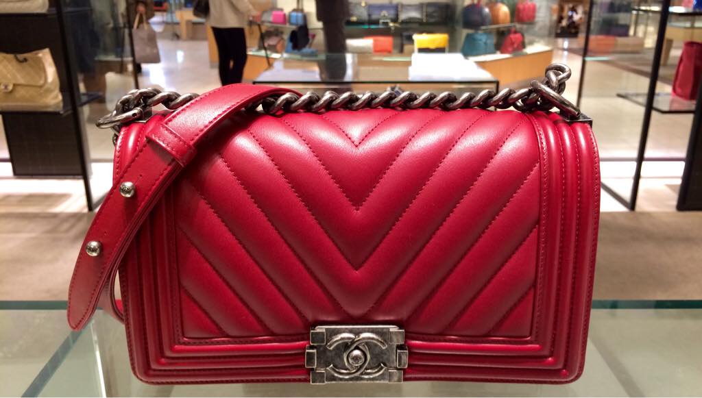 Chanel Medium Pink Chevron Pochette Boy Bag 2015-6