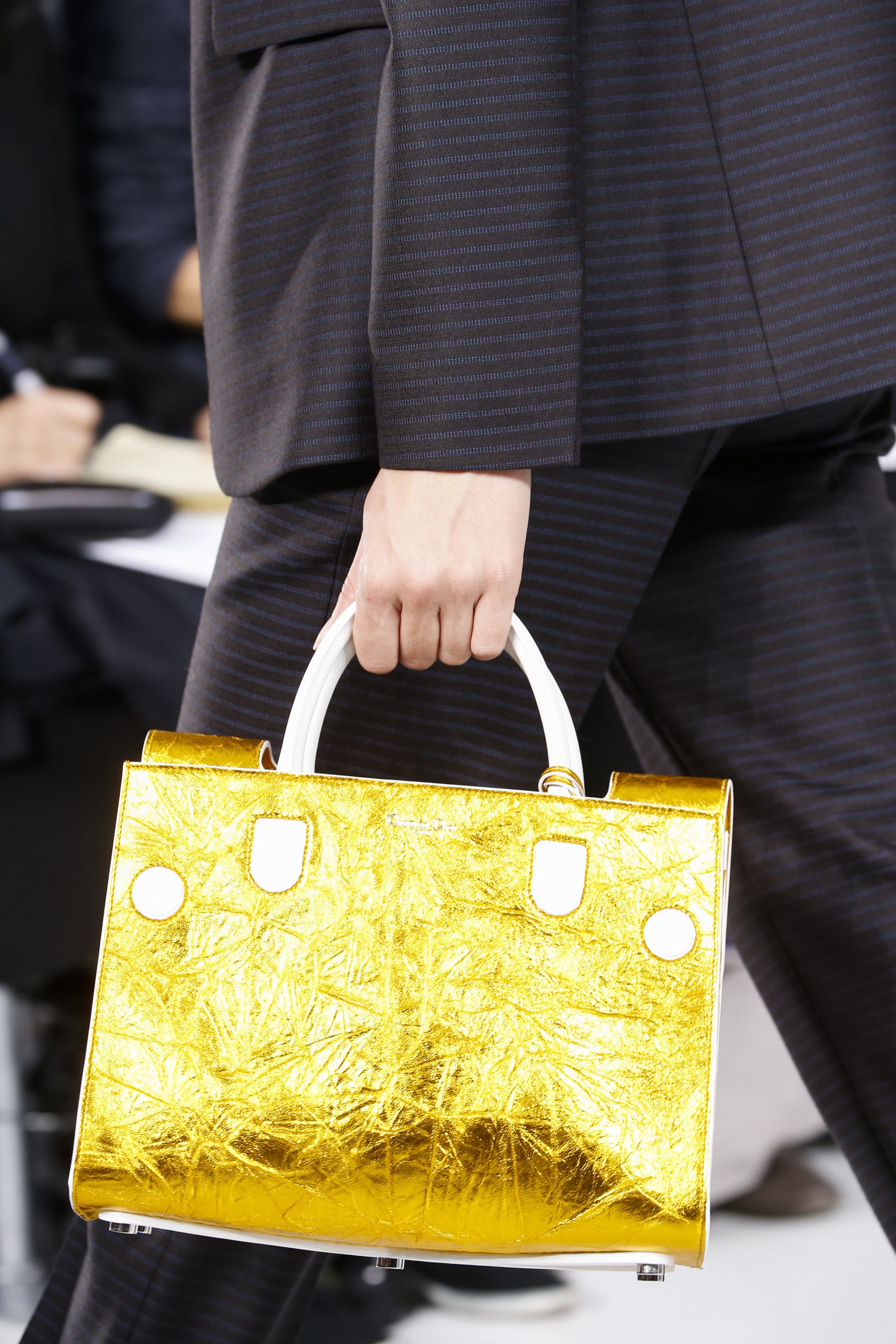 Dior Spring/Summer 2016 Runway Bag Collection Featuring A New Duffel | Spotted Fashion2000 x 3000