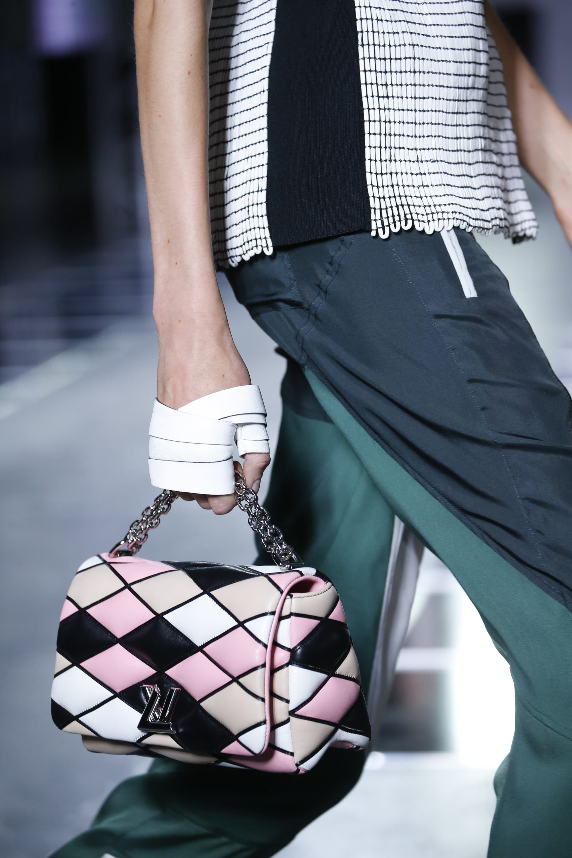 Louis Vuitton Ushers In Spring With New It Bag, GO-14
