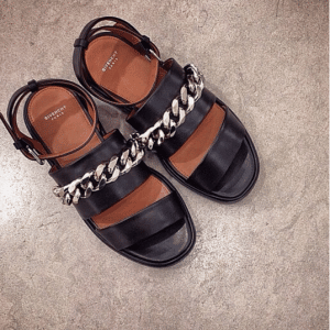 Givenchy Curb Chain Leather Flatform Sandals 2