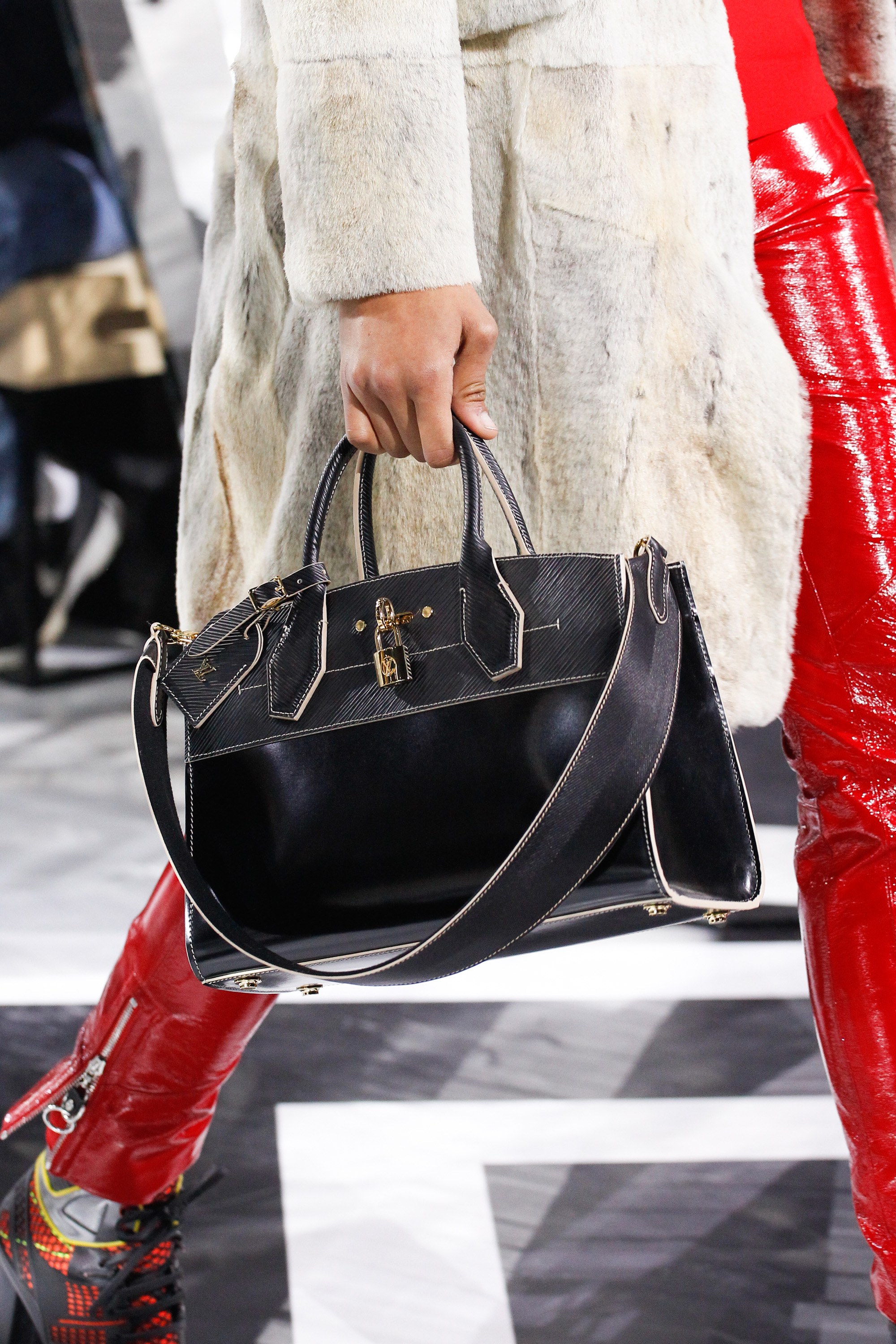 Louis Vuitton Fall/Winter 2016 Runway Bag Collection - Spotted Fashion