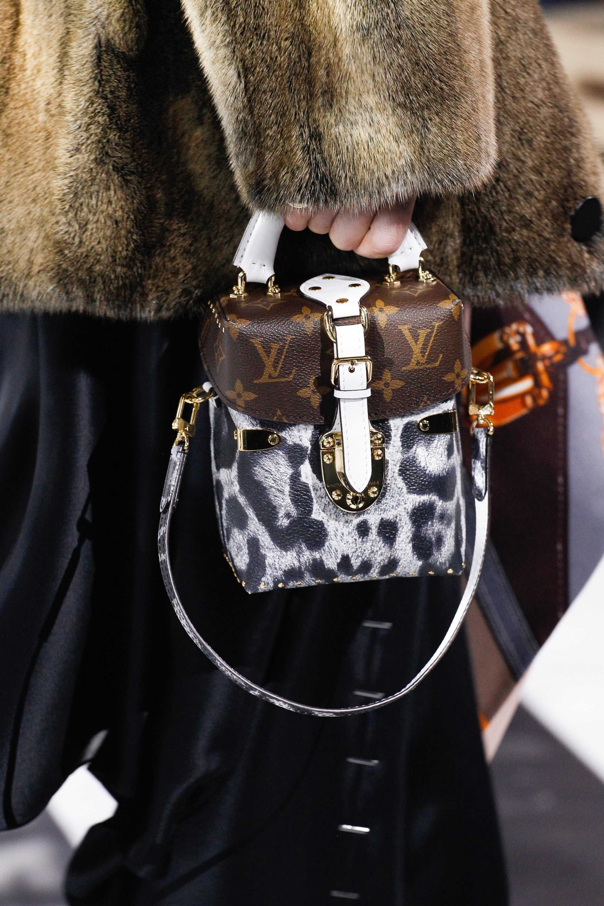 Louis Vuitton Fall/Winter 2016 Runway Bag Collection | Spotted Fashion