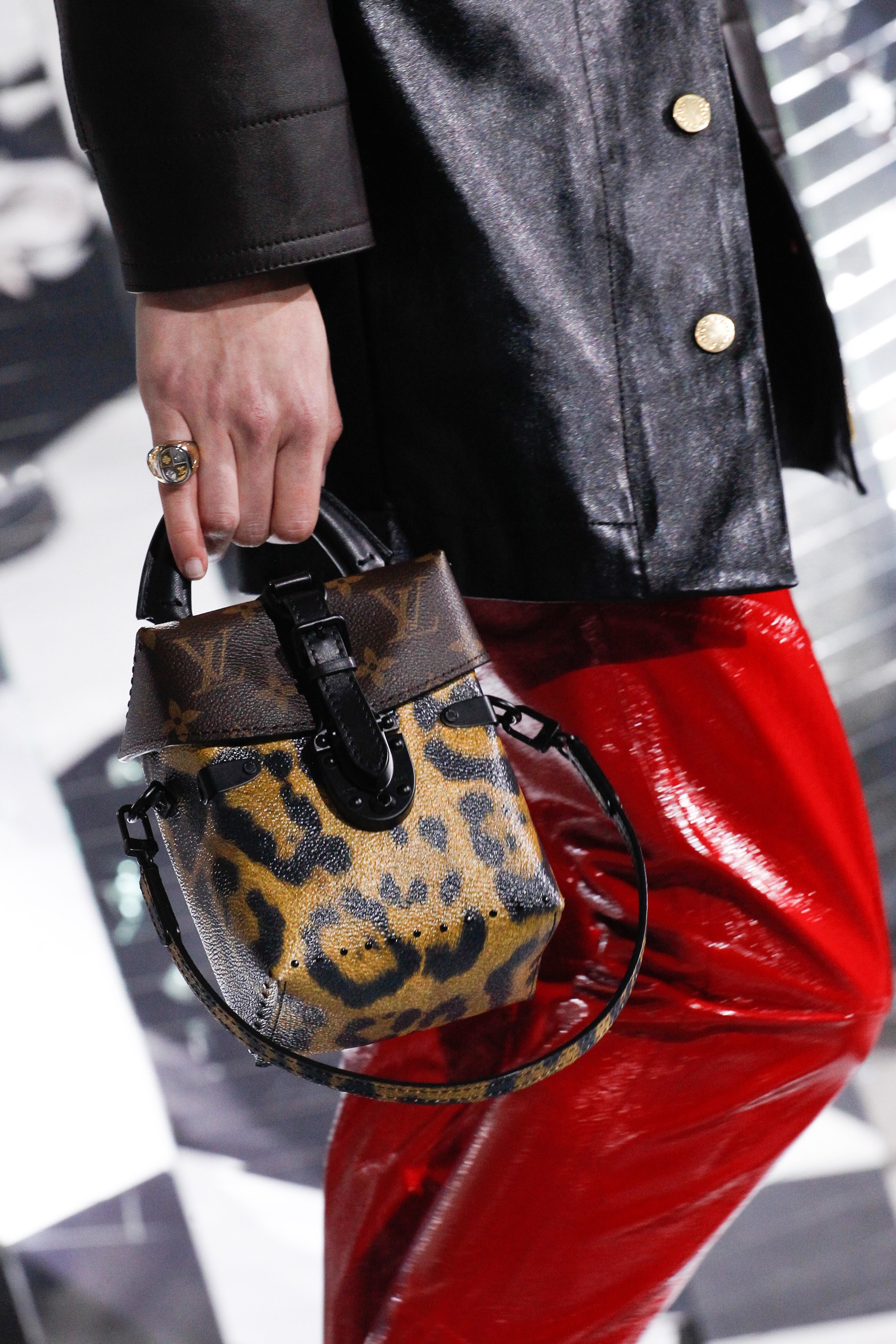 Louis Vuitton Fall/Winter 2016 Runway Bag Collection | Spotted Fashion
