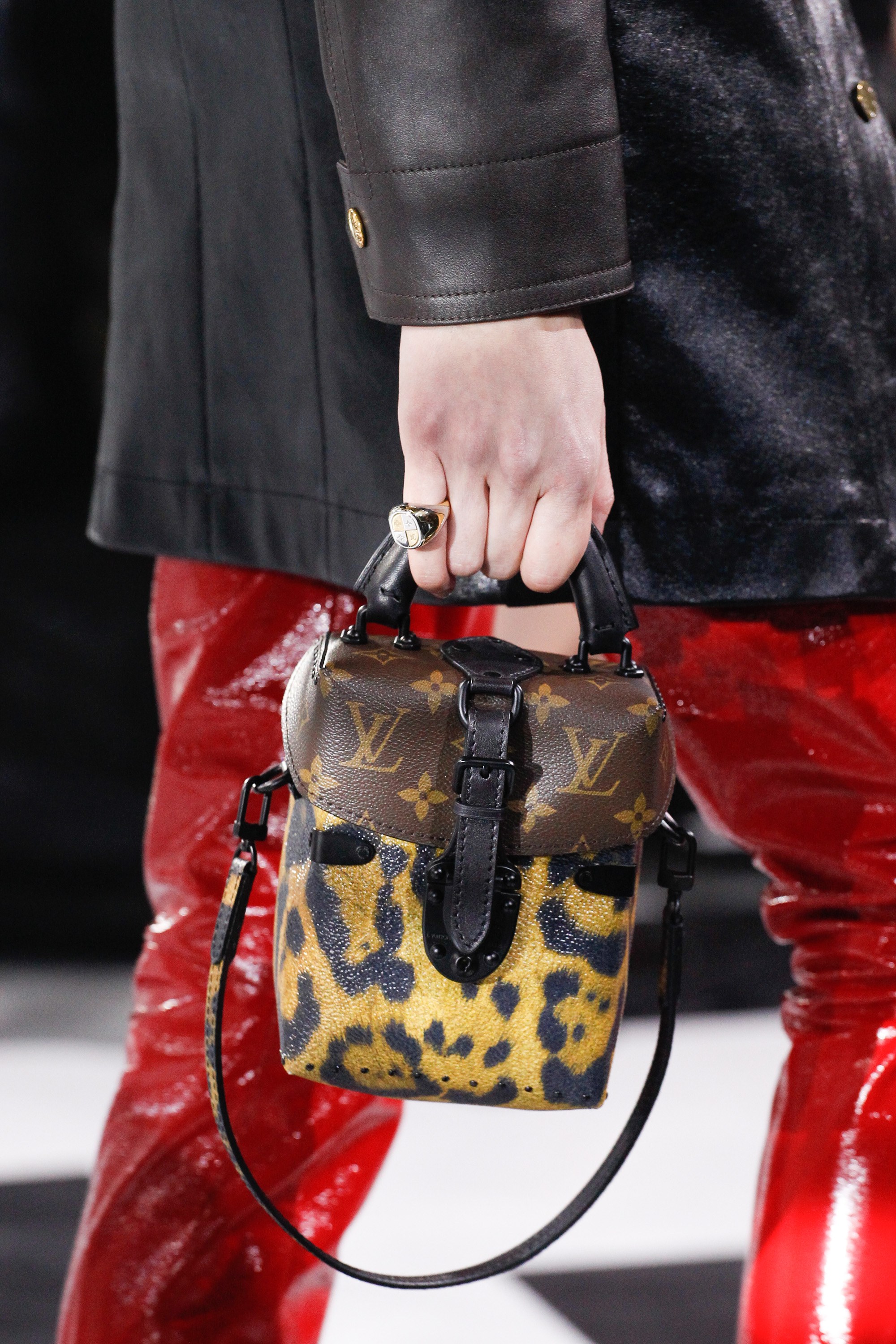 Louis Vuitton Fall/Winter 2016 Runway Bag Collection | Spotted Fashion