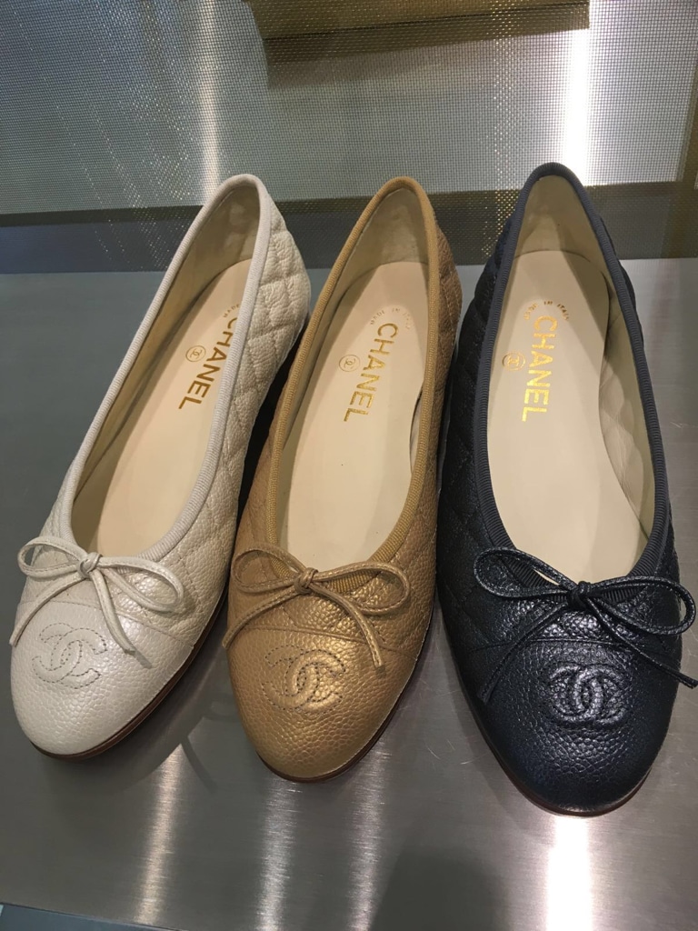 CHANEL Black  Gold Crackle Leather Ballet Flats Sz 405  MOSS Designer  Consignment