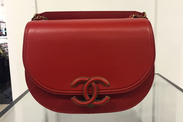 chanel curve flap bag