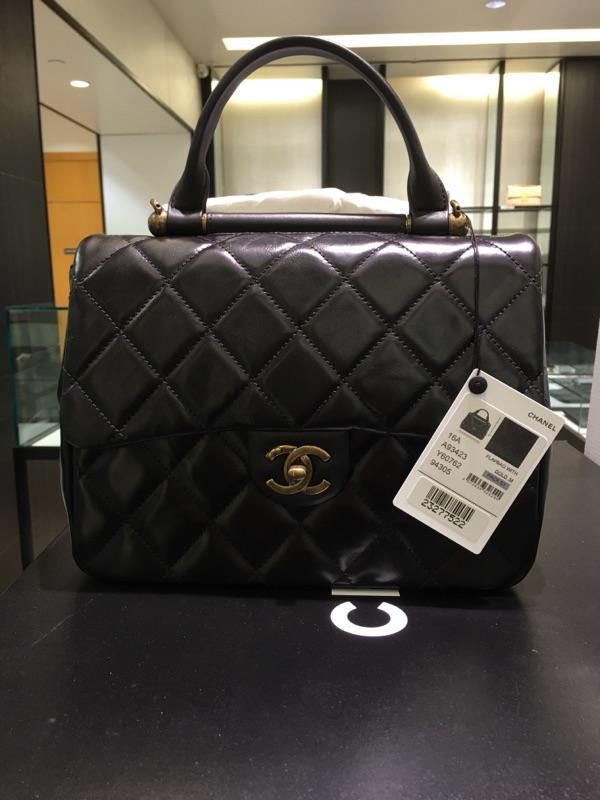 CHANEL Calfskin Quilted Medium Gold Bar Top Handle Flap Black 414172