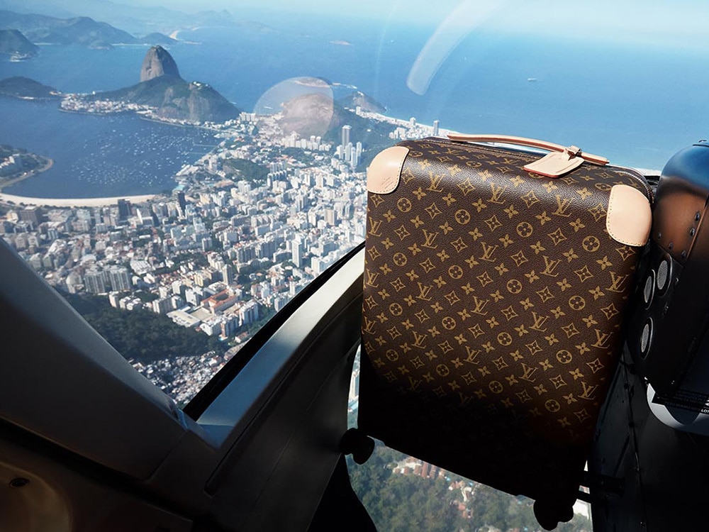 2 wheel rolling louis vuitton suitcase