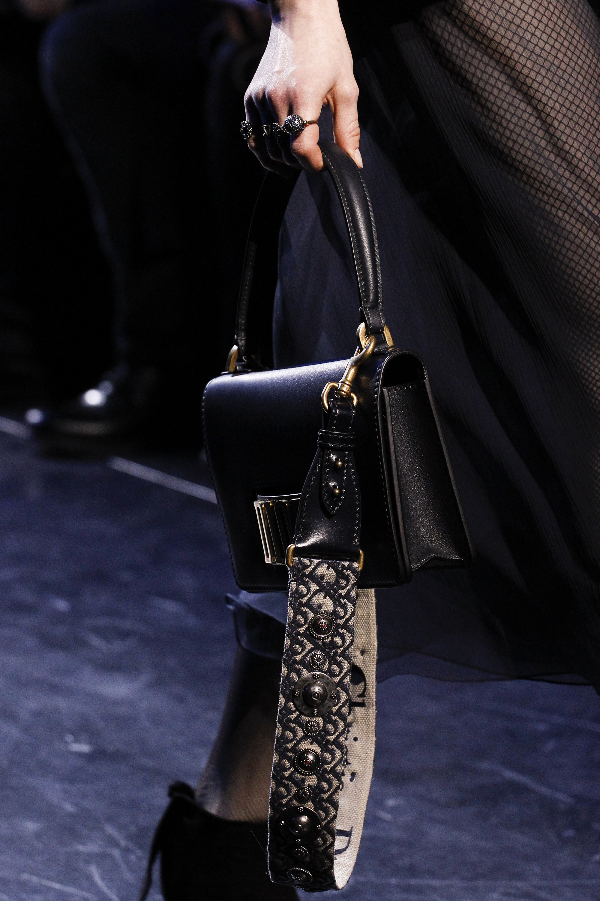Dior Fall/Winter 2017 Runway Bag Collection | Spotted Fashion2000 x 3000