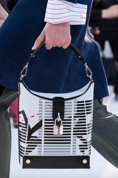 Louis Vuitton zeigt Cruise Collection 2018 in Japan