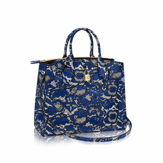Louis Vuitton Pre-owned Petite Malle Floral Lace-Print Crossbody Bag - Blue