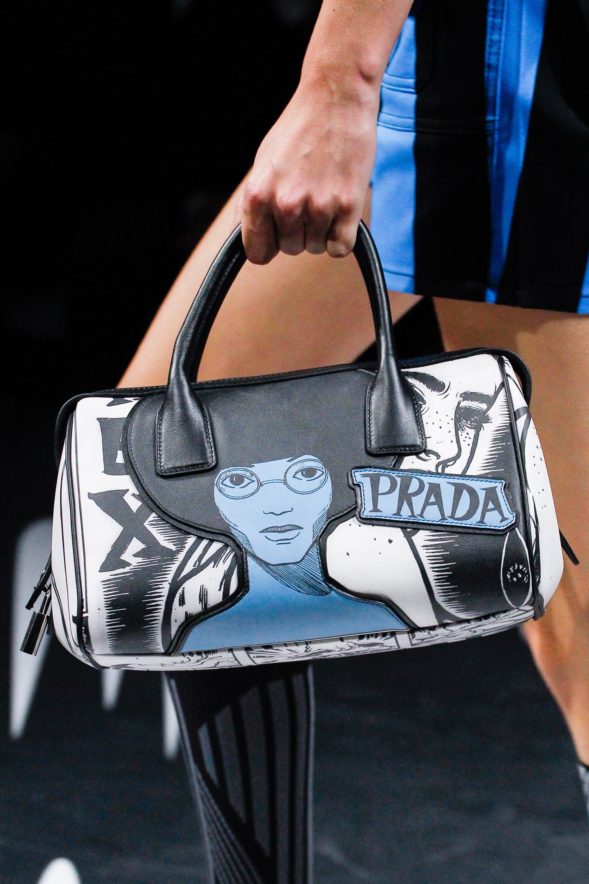 prada sling bag 2018