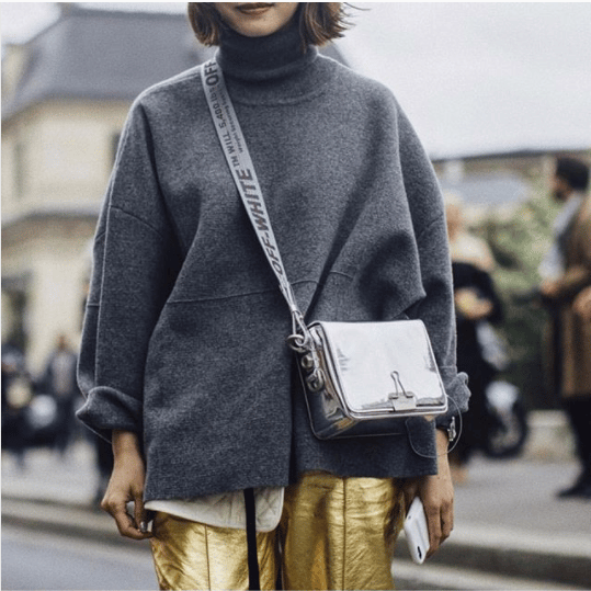 Logo strap bag top