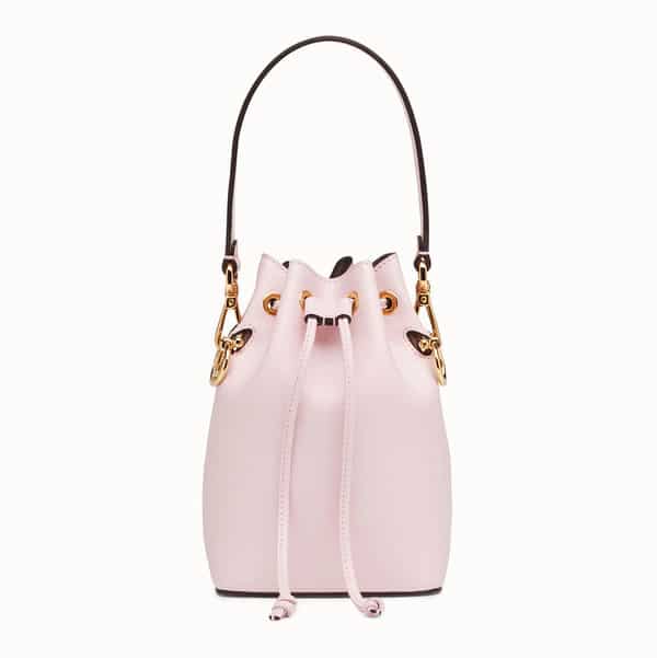 Cutest bucket bag! Breathe if you agree! @fendi #montresor