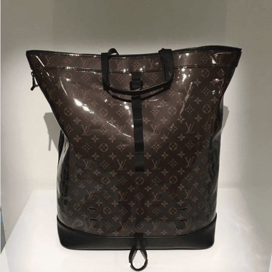 Louis Vuitton Men's Fall Winter 2018 Collection Monogram Messenger Bag –  STYLISHTOP