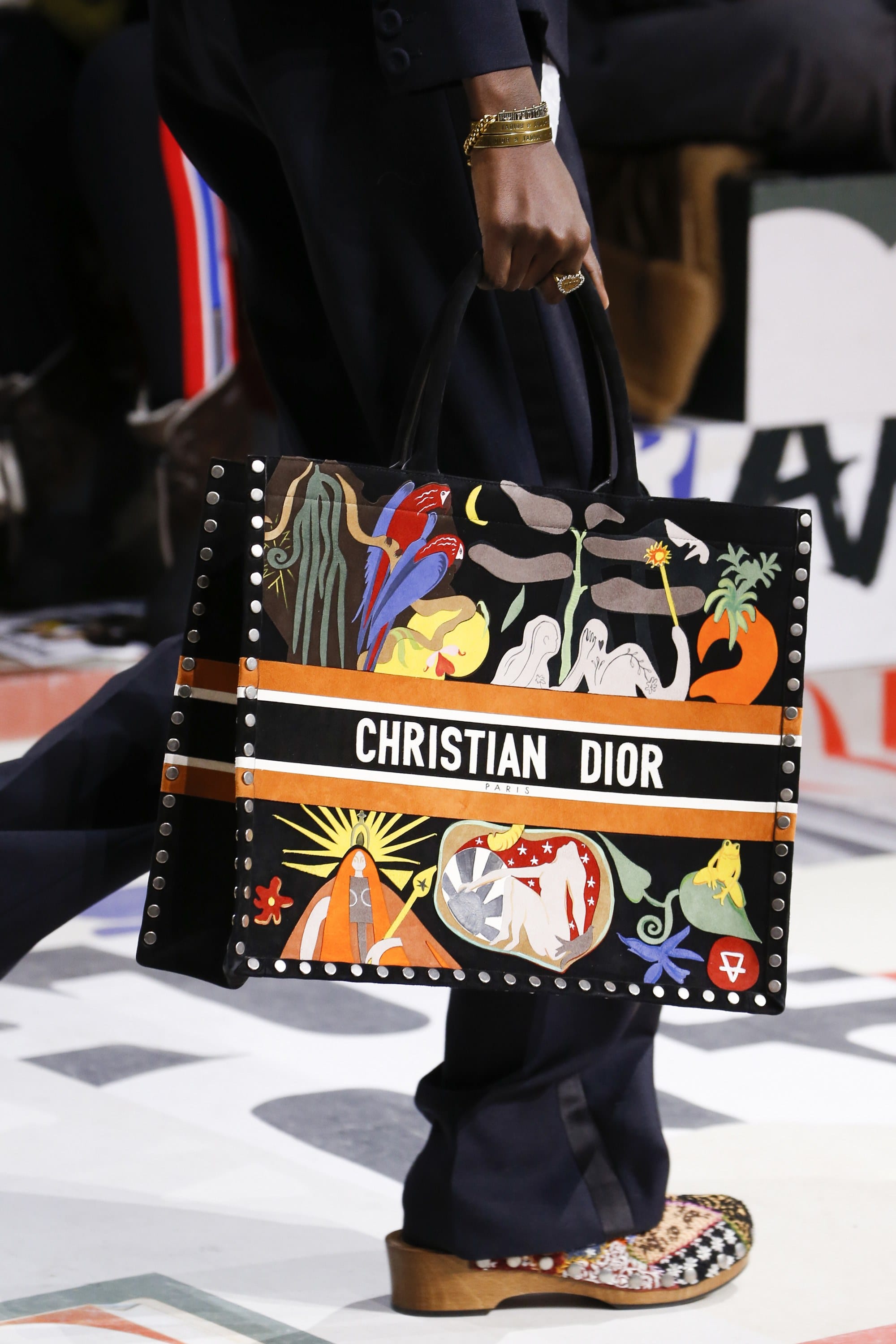 Dior Fall/Winter 2018 Runway Bag Collection featuring Saddle Bags | Spotted Fashion