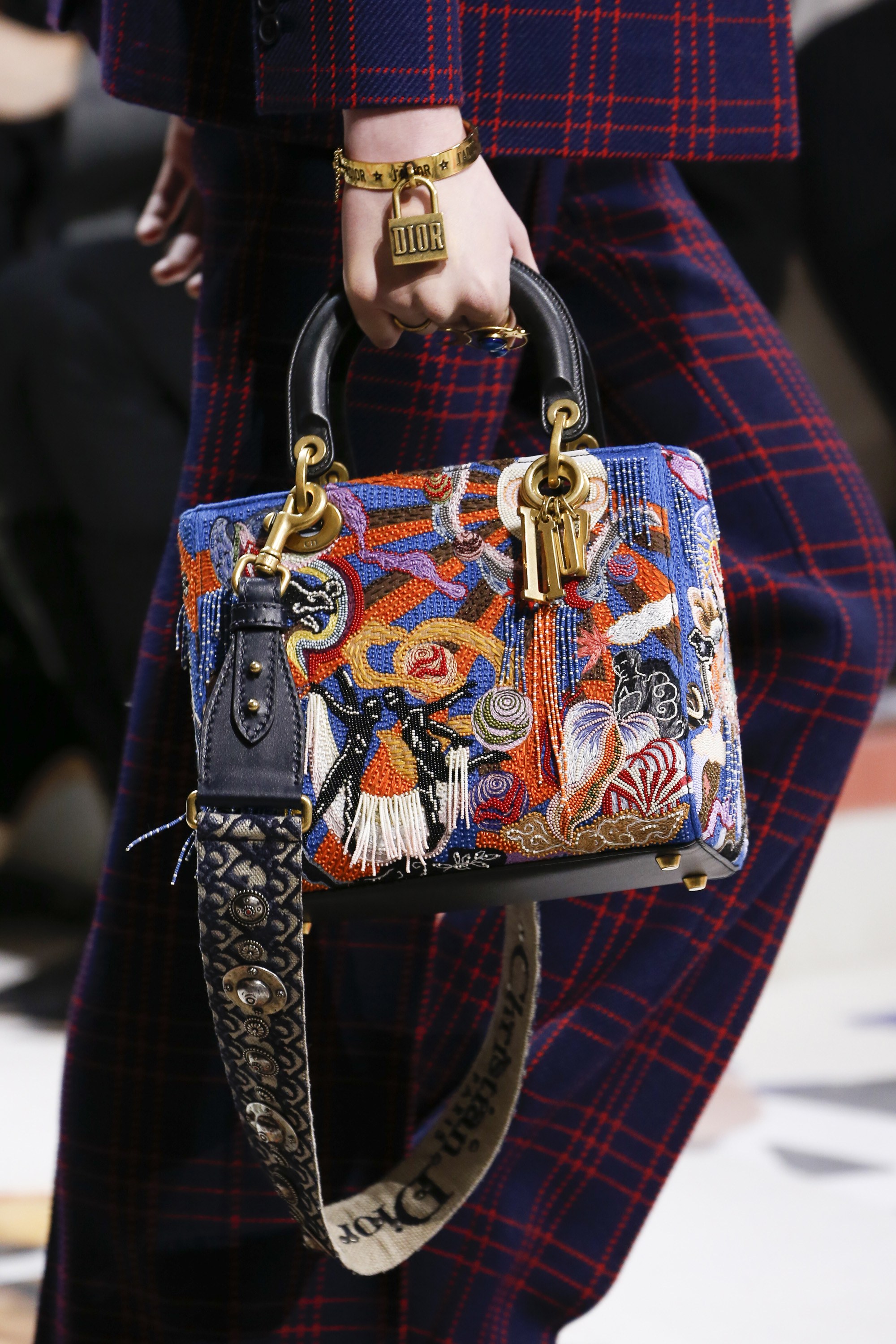 Dior Fall/Winter 2018 Runway Bag Collection featuring Saddle Bags | Spotted Fashion