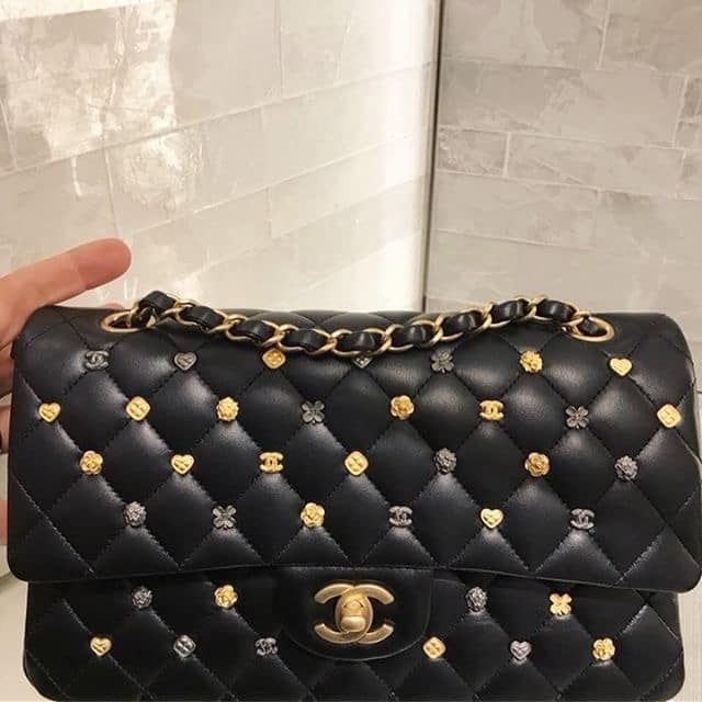 Chanel Quilted Mini Coco Charms Rectangular Flap Black Lambskin –  ＬＯＶＥＬＯＴＳＬＵＸＵＲＹ