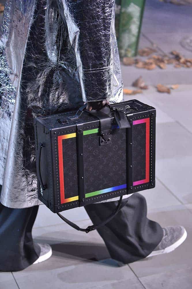 WIMB Louis Vuitton Phone Box Monogram Legacy Men's Fall/Winter Collection  2019/ Chanel LV 