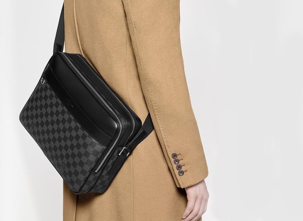 Louis Vuitton Men's Messenger Bags