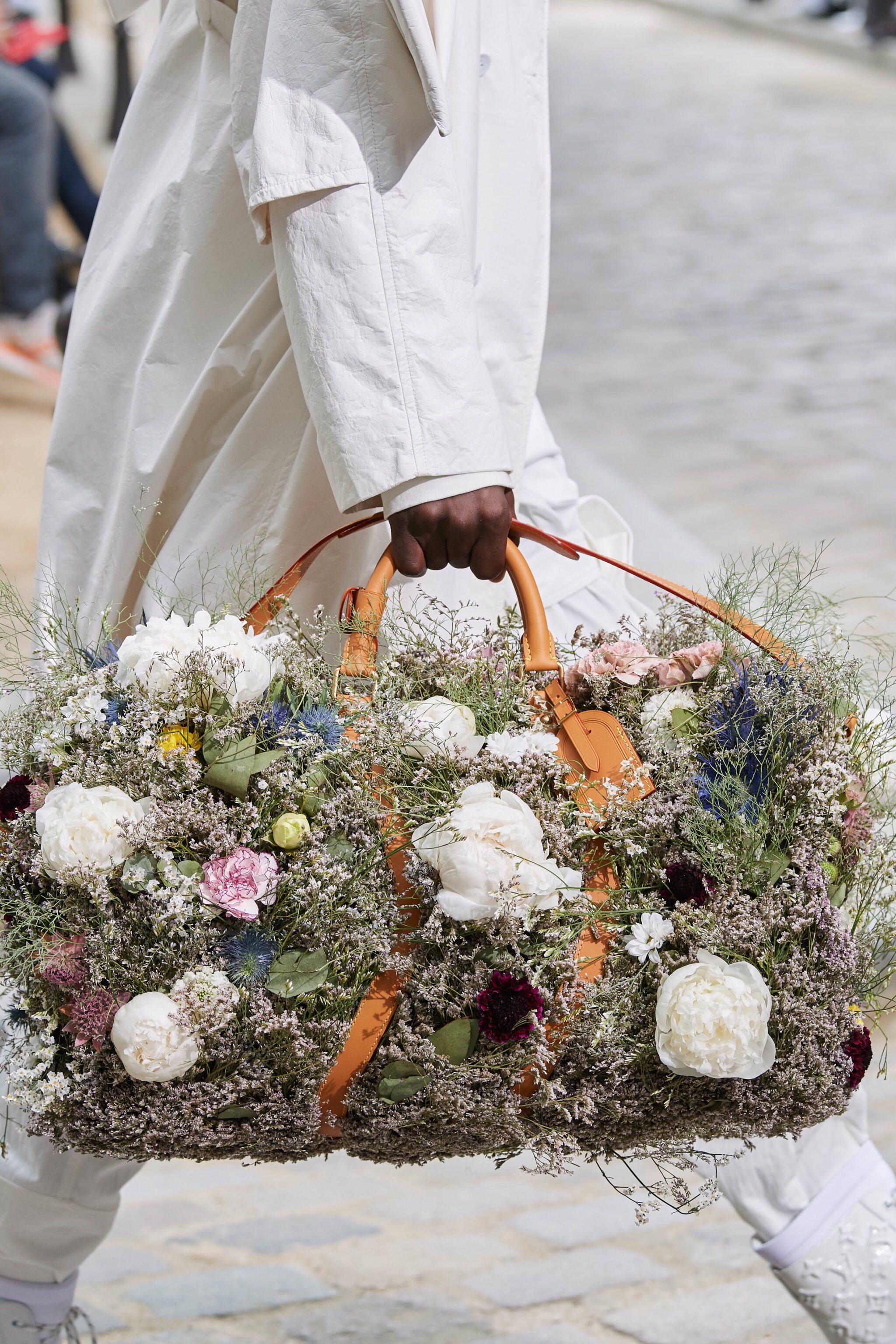 louis vuitton white flower bag