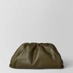 Bottega Veneta Pouch Clutch bag in Hunter Green