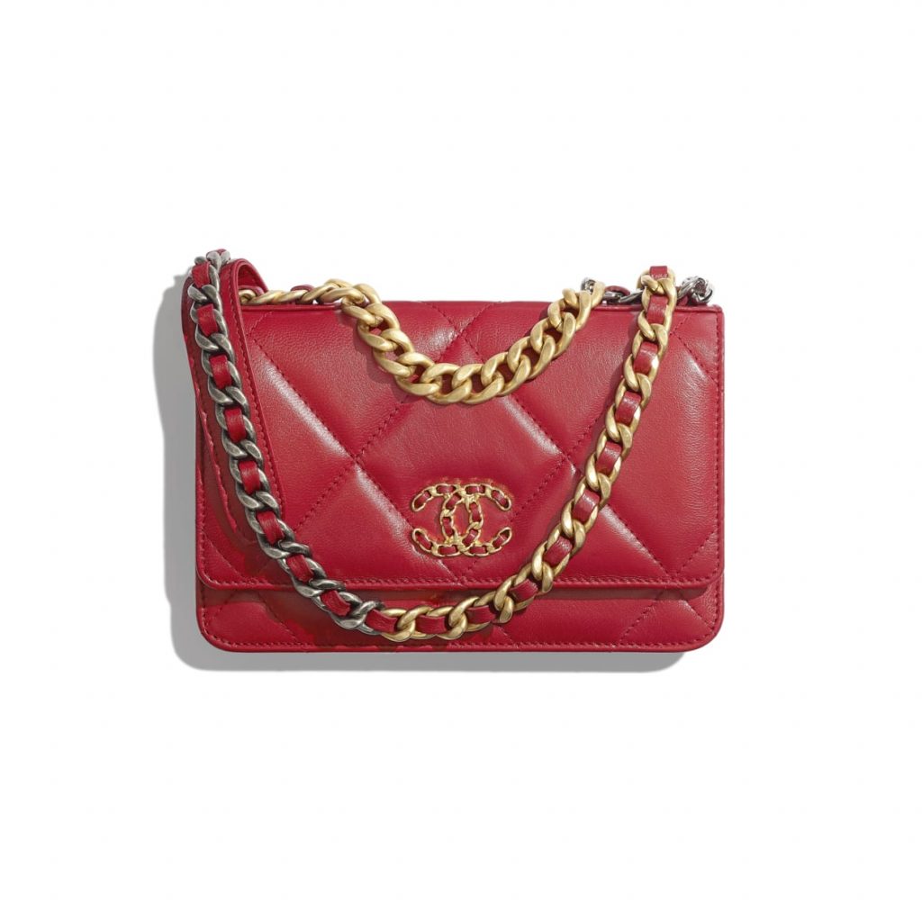 chanel 19 wallet on chain caramel