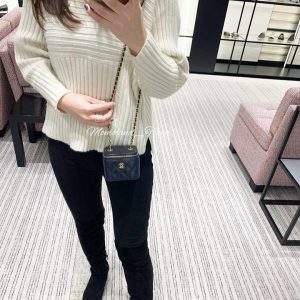 chanel mini vanity case with chain